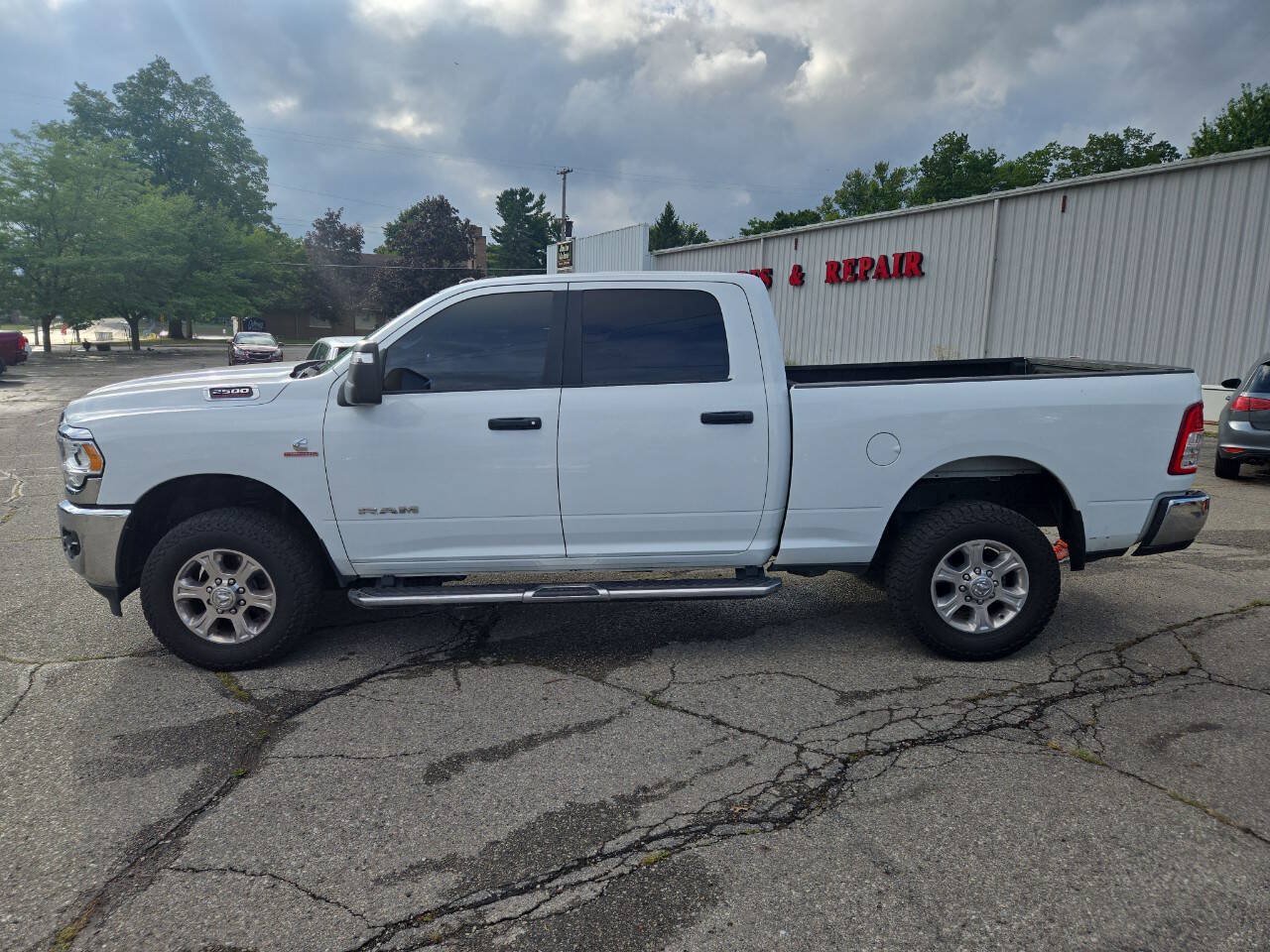 Used 2023 RAM 2500 Big Horn w/ Level 1 Equipment Group AWD/4WD image 5