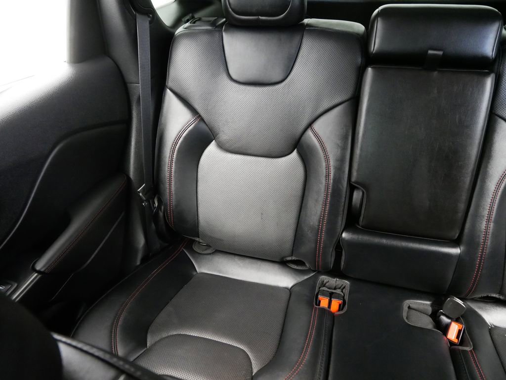 Certified 2022 Jeep Cherokee Trailhawk w/ Premium Leather Package image 18