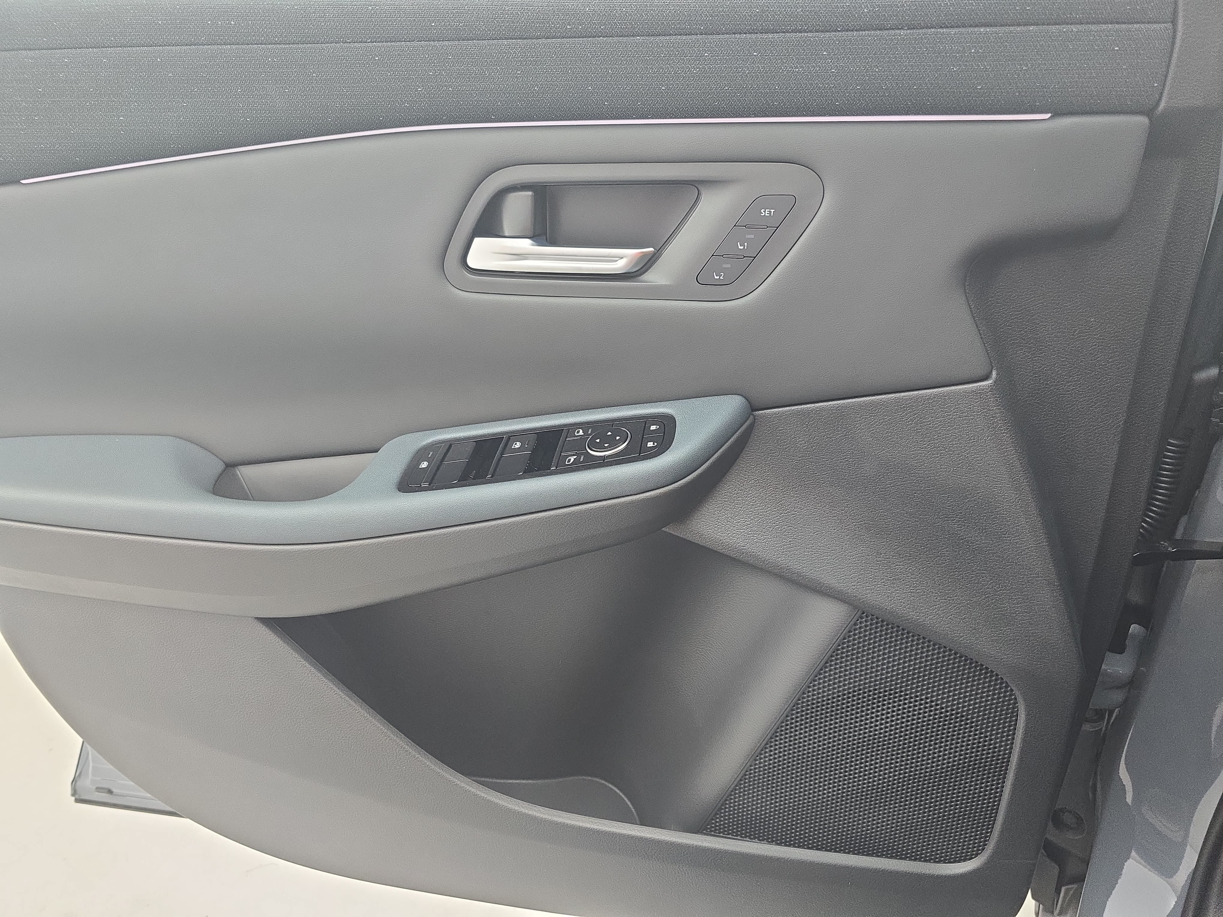 New 2026 Nissan Leaf Platinum+ FWD image 31