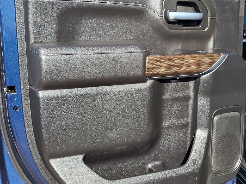 Used 2021 Chevrolet Silverado 1500 LT Trail Boss w/ Convenience Package II image 11