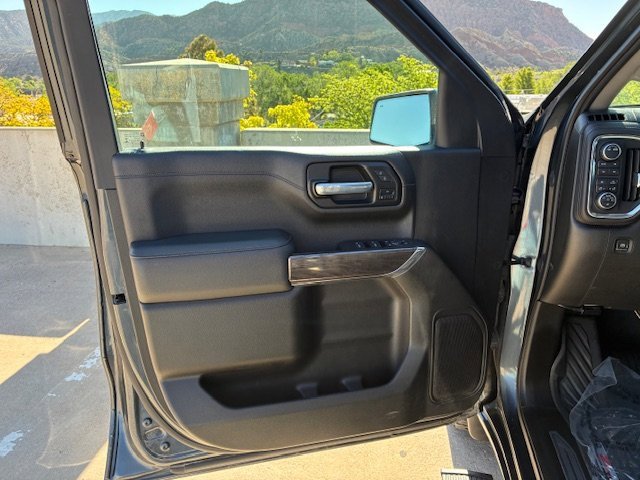 Used 2021 Chevrolet Silverado 1500 LTZ image 10