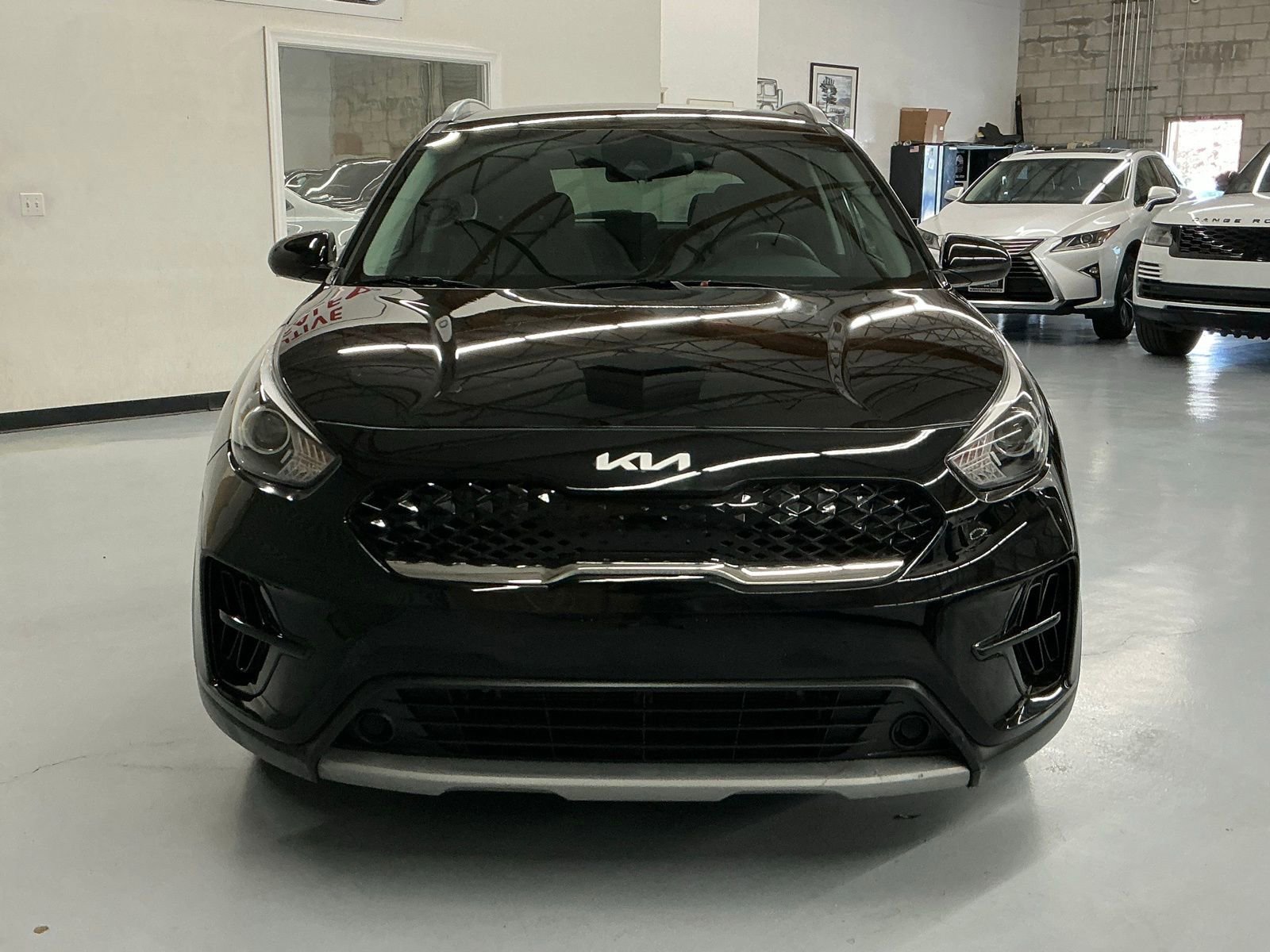 Used 2022 Kia Niro LXS w/ Digital Cluster Package image 2