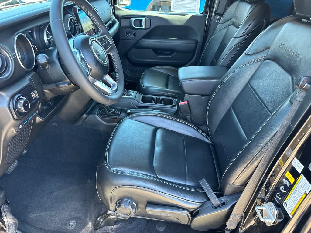 Used 2023 Jeep Wrangler Unlimited Sahara AWD/4WD image 25