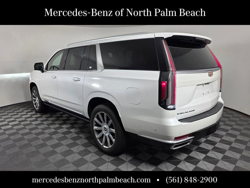 Used 2021 Cadillac Escalade ESV Premium Luxury Platinum AWD/4WD image 4