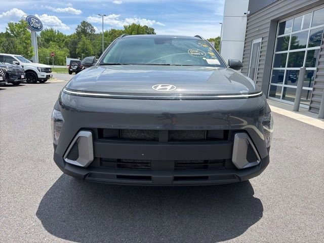 Used 2025 Hyundai Kona SEL AWD/4WD image 2