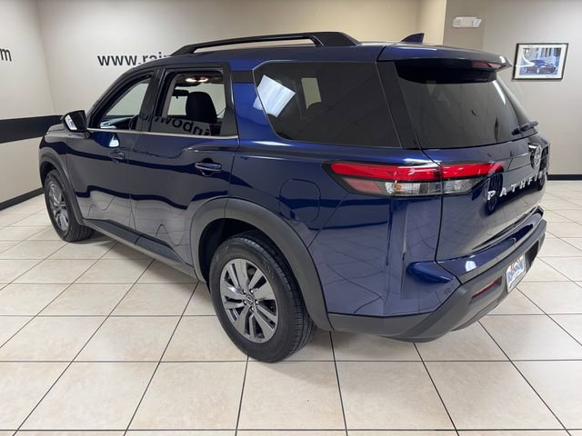 Used 2025 Nissan Pathfinder SV AWD/4WD image 4