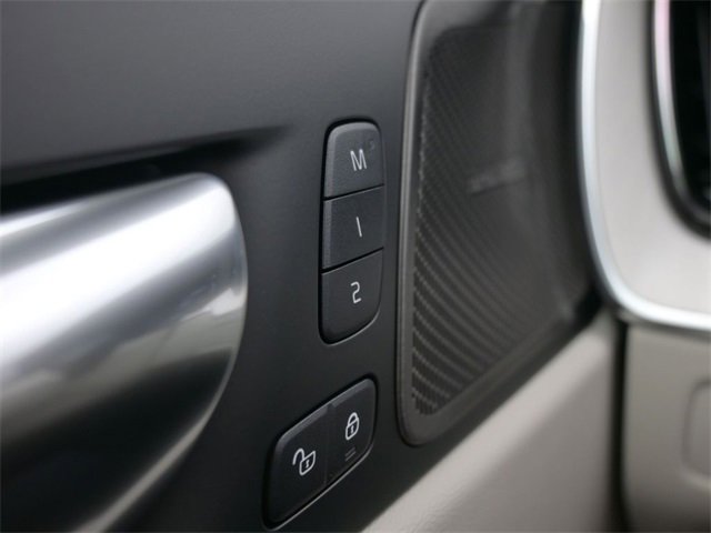 New 2026 Volvo XC60 B5 Ultra w/ Protection Package Premier image 31