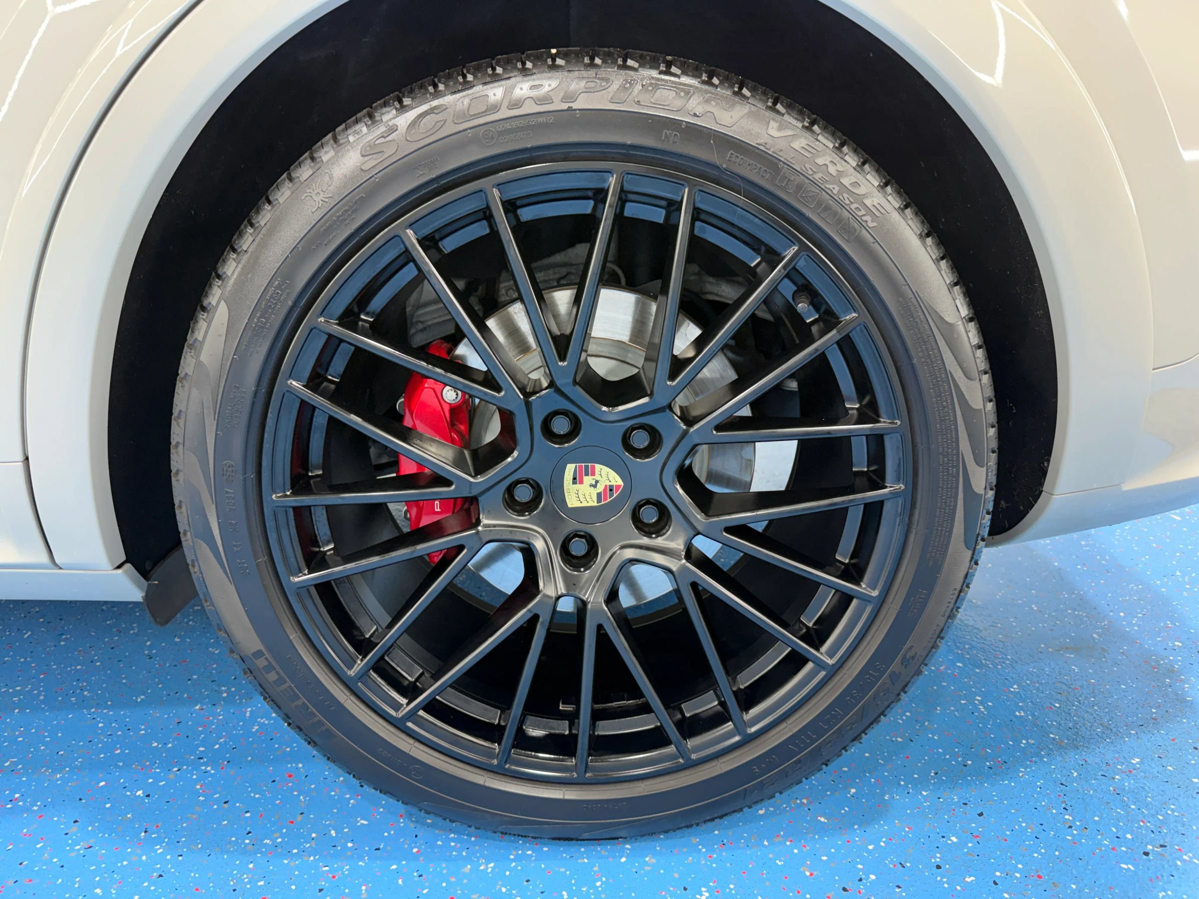 Used 2021 Porsche Cayenne GTS AWD/4WD image 54