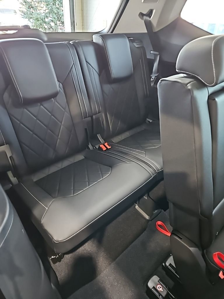 New 2026 Volkswagen Atlas SEL Premium R-Line image 19