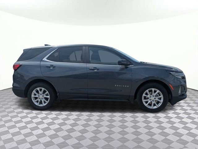 Used 2023 Chevrolet Equinox LT w/ Driver Convenience Package image 2