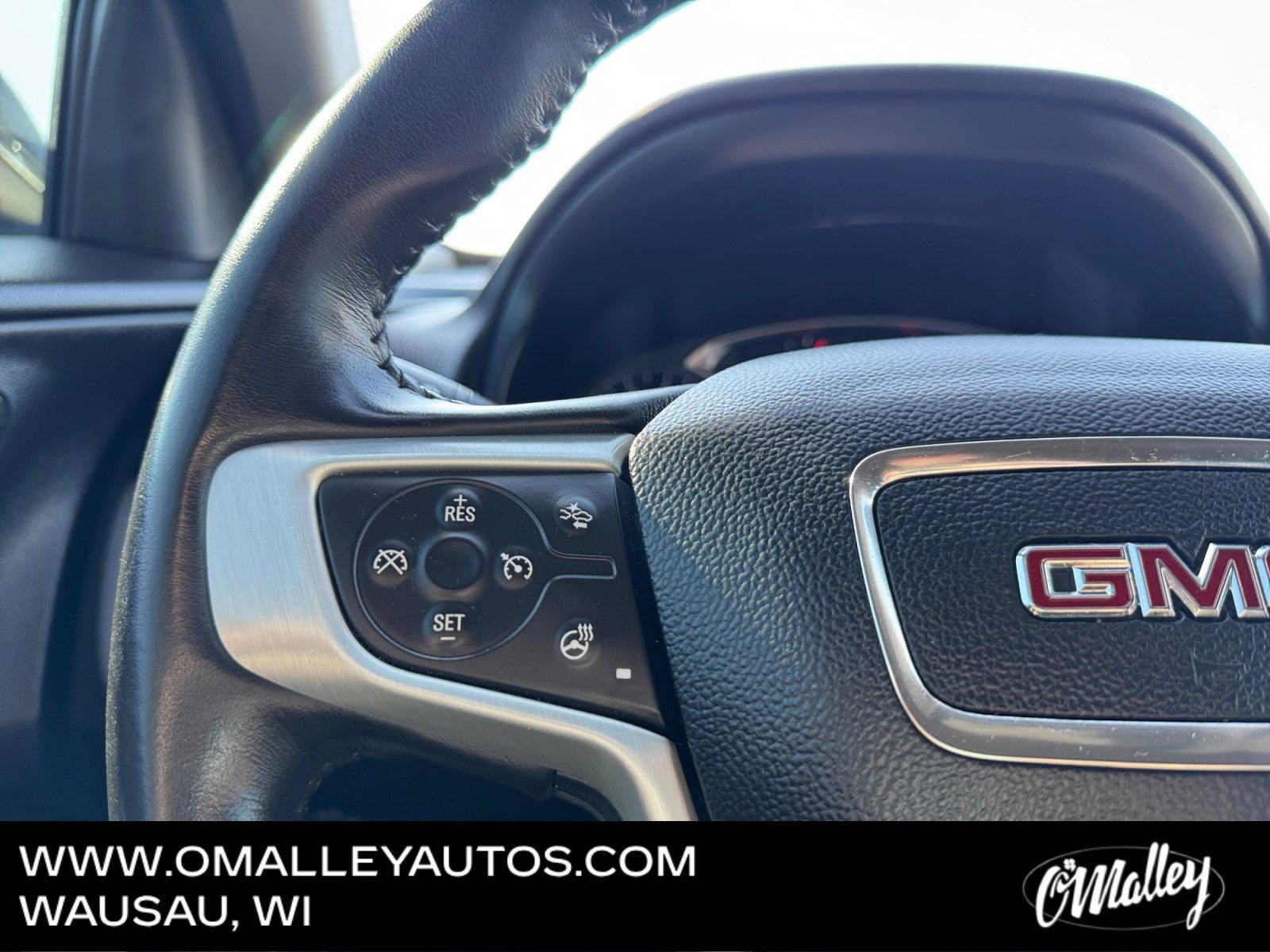Used 2020 GMC Terrain SLT w/ Preferred Package image 16
