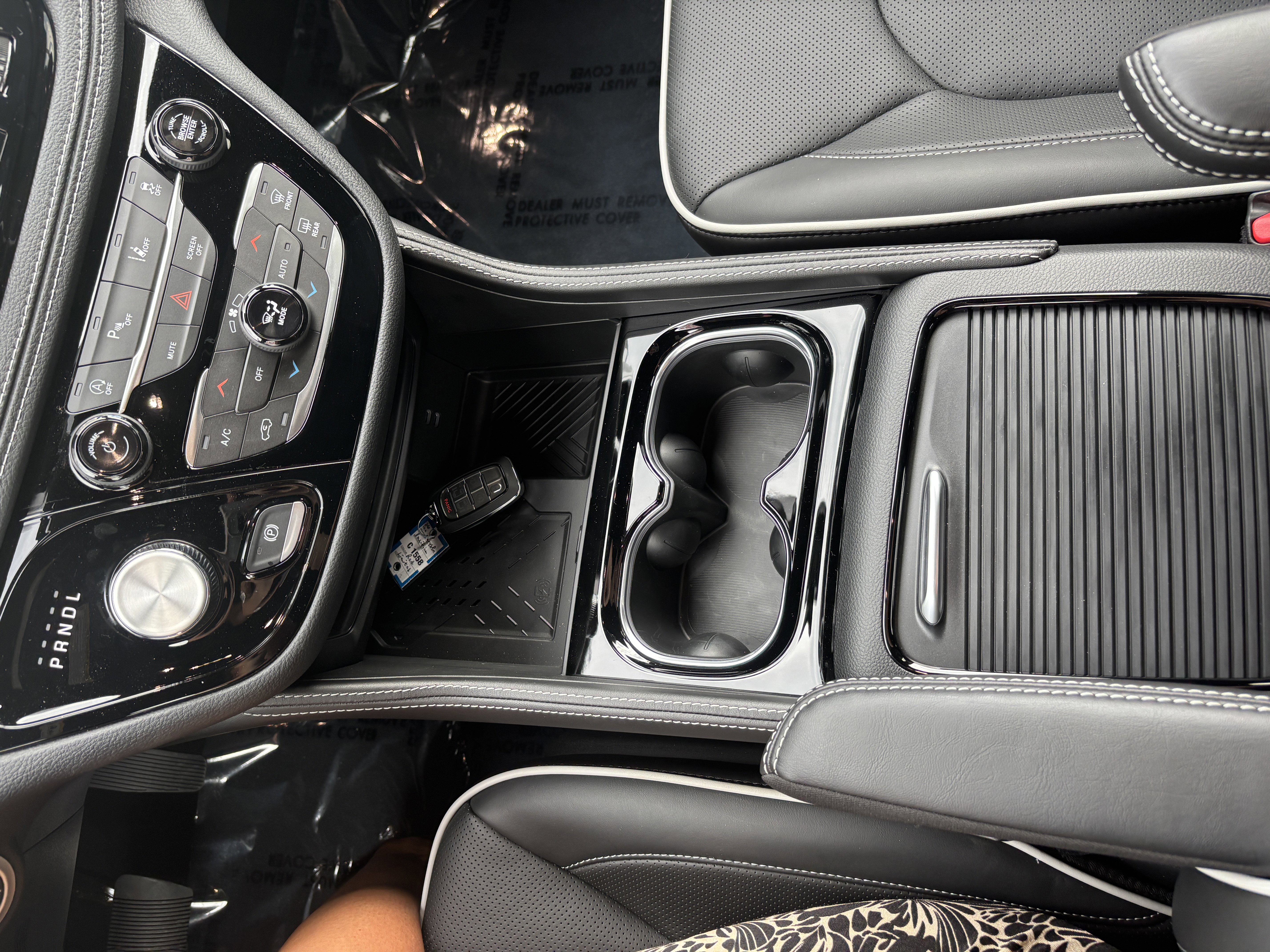 New 2026 Chrysler Pacifica Limited w/ S Appearance Package image 17
