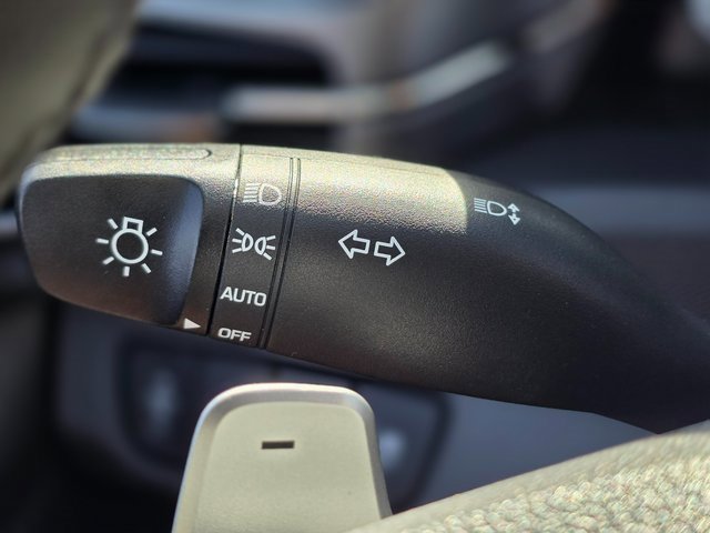 Used 2022 Hyundai Ioniq SEL image 37