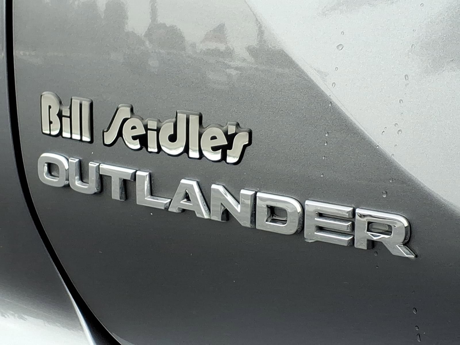 Used 2024 Mitsubishi Outlander SE image 33