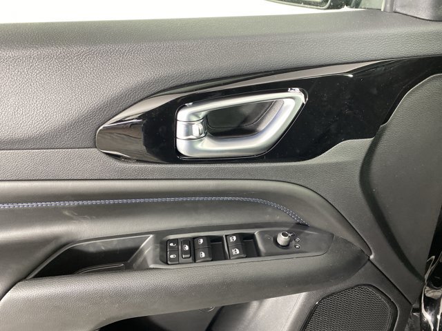 New 2026 Jeep Compass Limited w/ Sun, Sound & Navigation Group AWD/4WD image 15