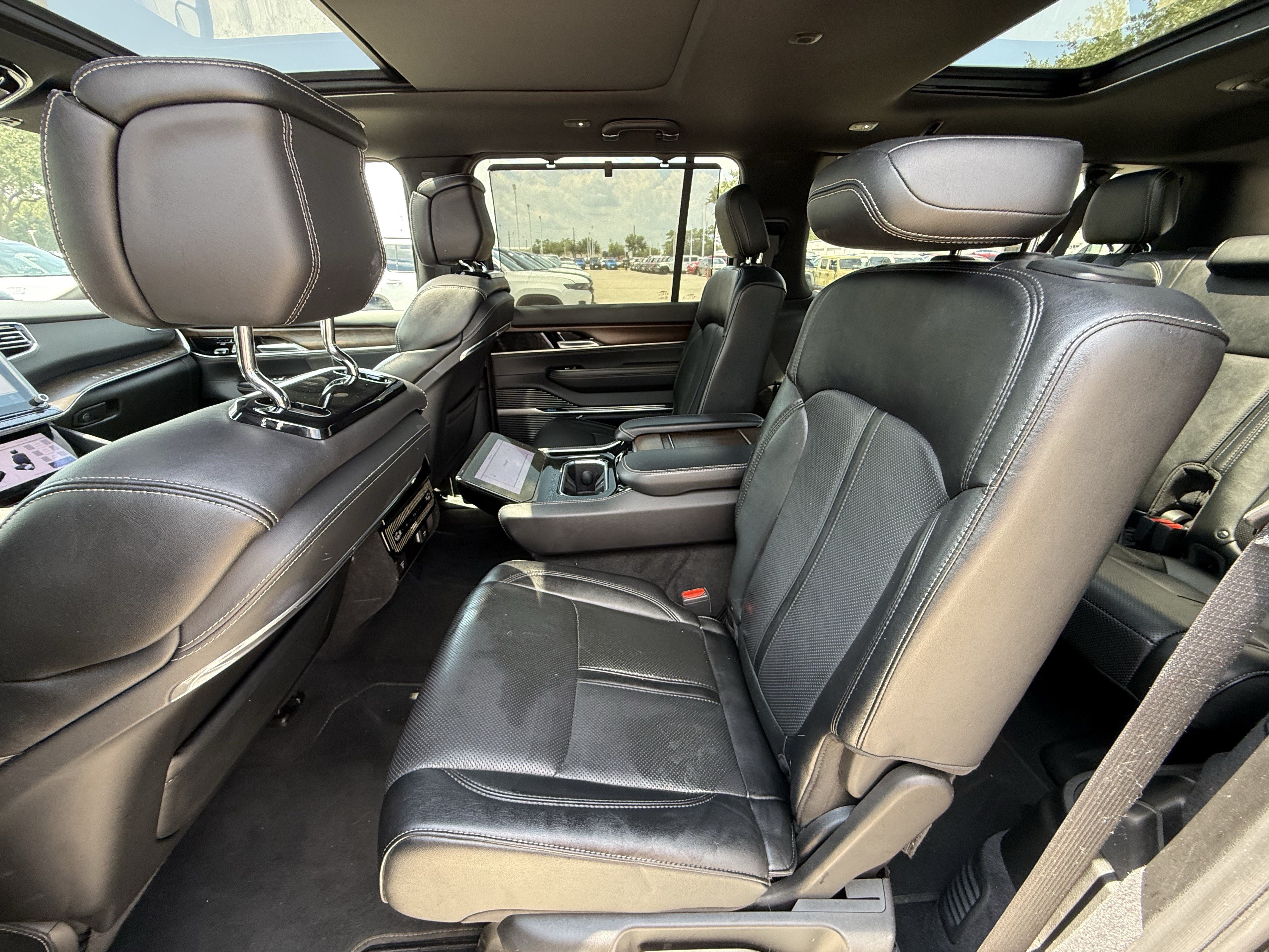 Used 2024 Jeep Grand Wagoneer L 4WD image 29