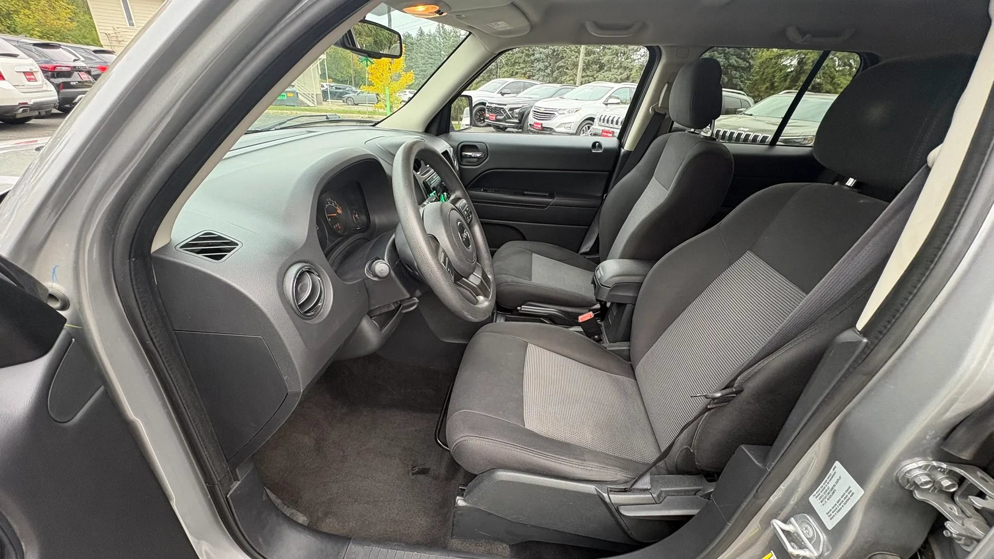Used 2015 Jeep Patriot Sport w/ Power Value Group AWD/4WD image 6