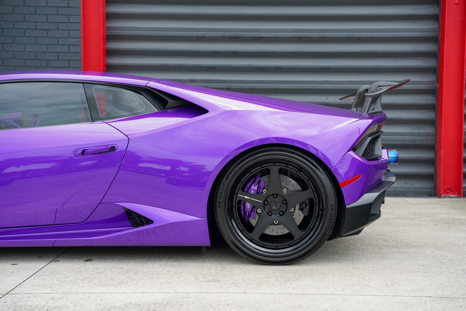 Used 2018 Lamborghini Huracan LP 580-2 RWD image 8