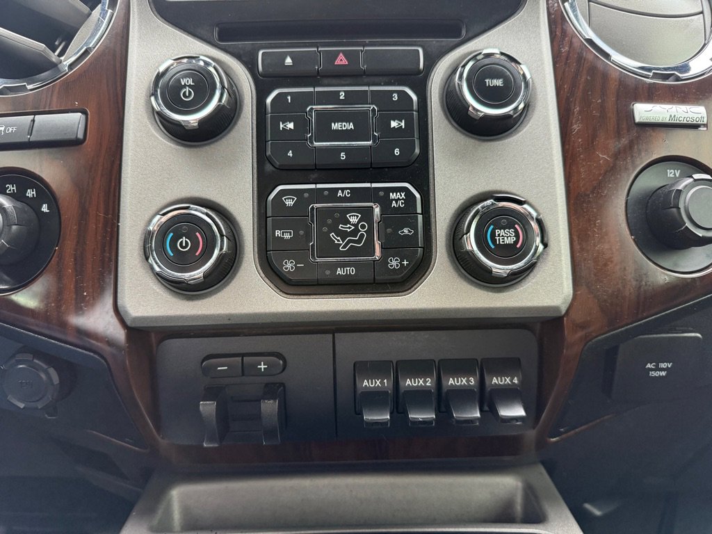 Used 2013 Ford F250 Lariat w/ Lariat Ultimate Pkg image 32