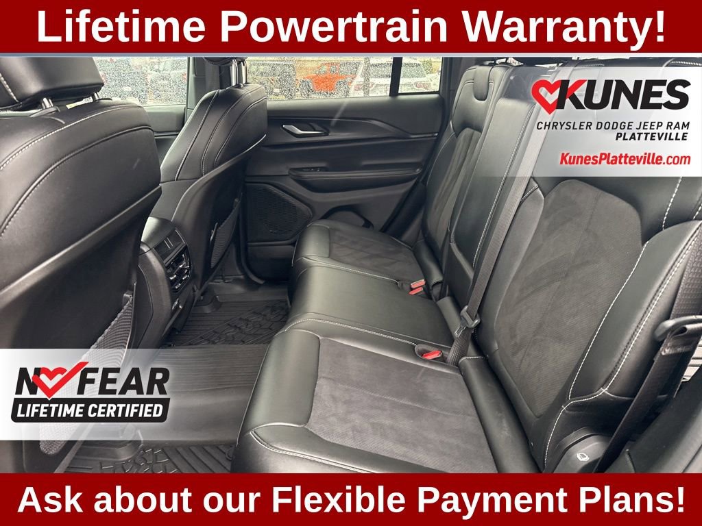 Used 2023 Jeep Grand Cherokee Altitude AWD/4WD image 24
