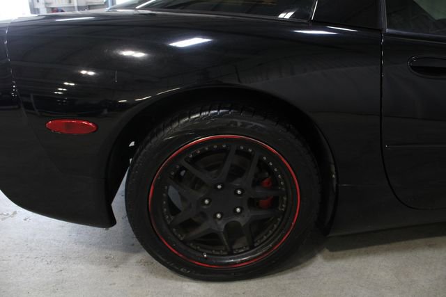 Used 2000 Chevrolet Corvette Coupe w/ Memory Pkg RWD image 22
