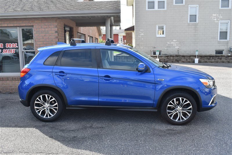 Used 2017 Mitsubishi Outlander Sport ES FWD image 2