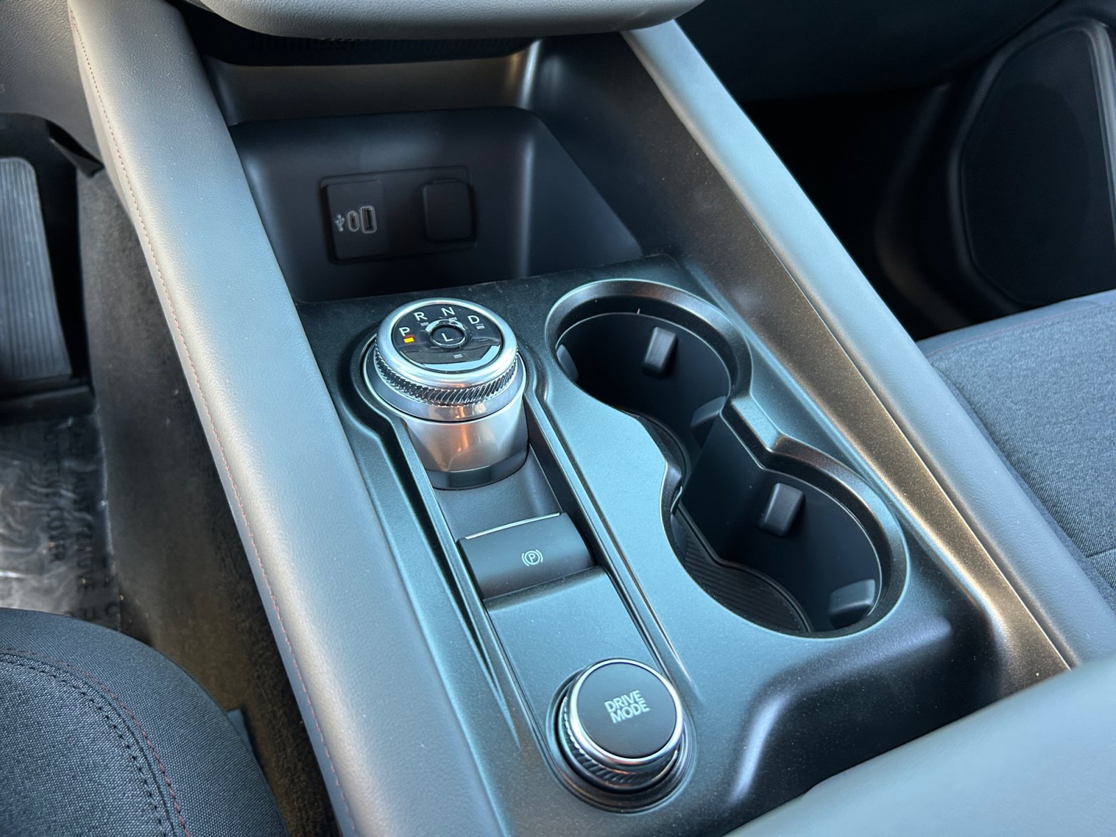 New 2027 Ford Explorer Active RWD image 15
