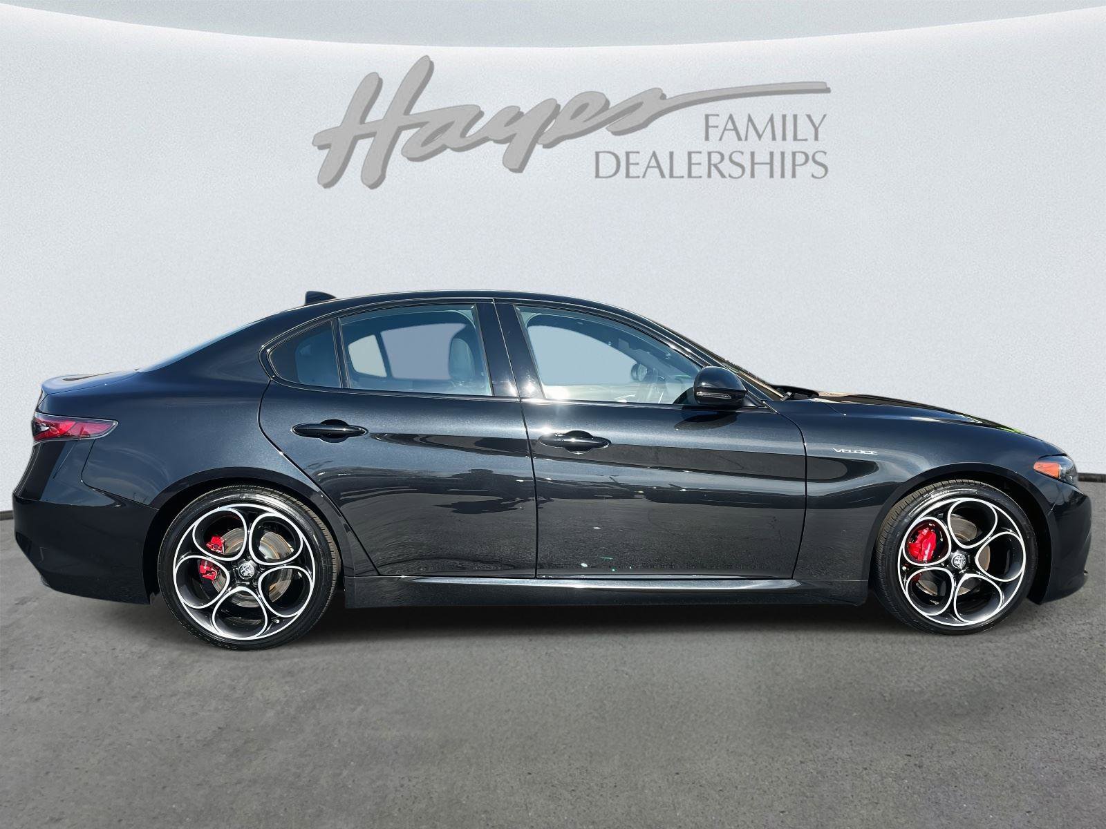 Used 2024 Alfa Romeo Giulia Veloce video 2
