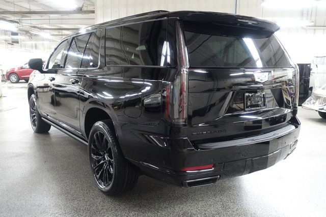 New 2026 Cadillac Escalade ESV Sport AWD/4WD image 5