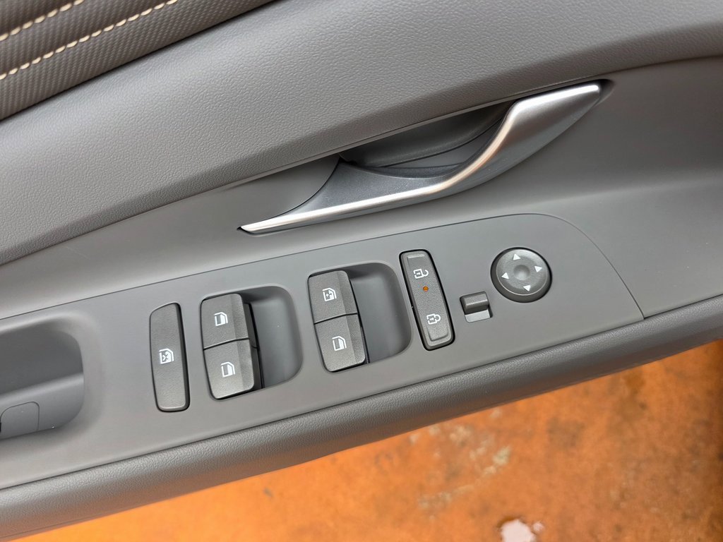 New 2026 Hyundai Elantra Sport w/ Cargo Package image 22