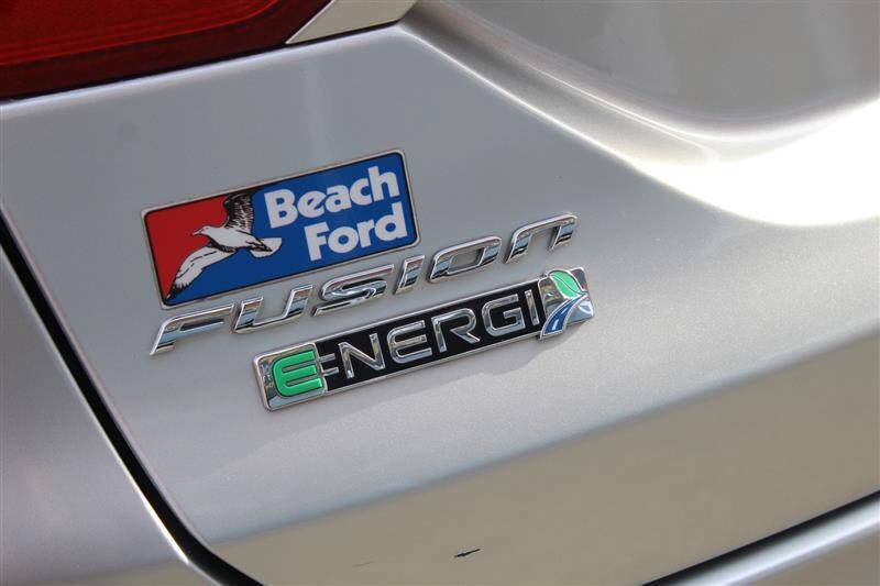 Used 2014 Ford Fusion Energi SE FWD image 16