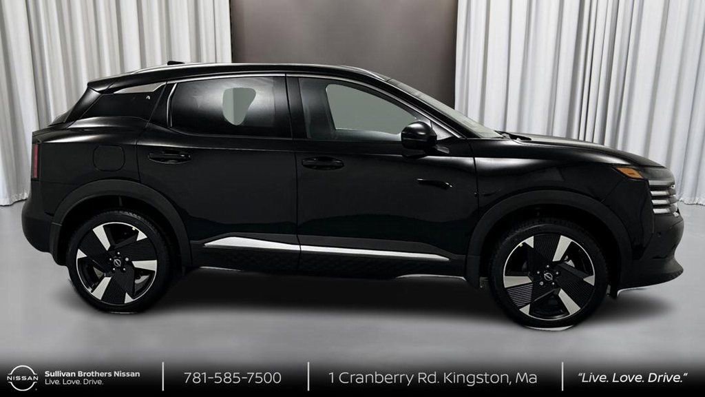 New 2025 Nissan Kicks SR w/ SR Premium Package image 3