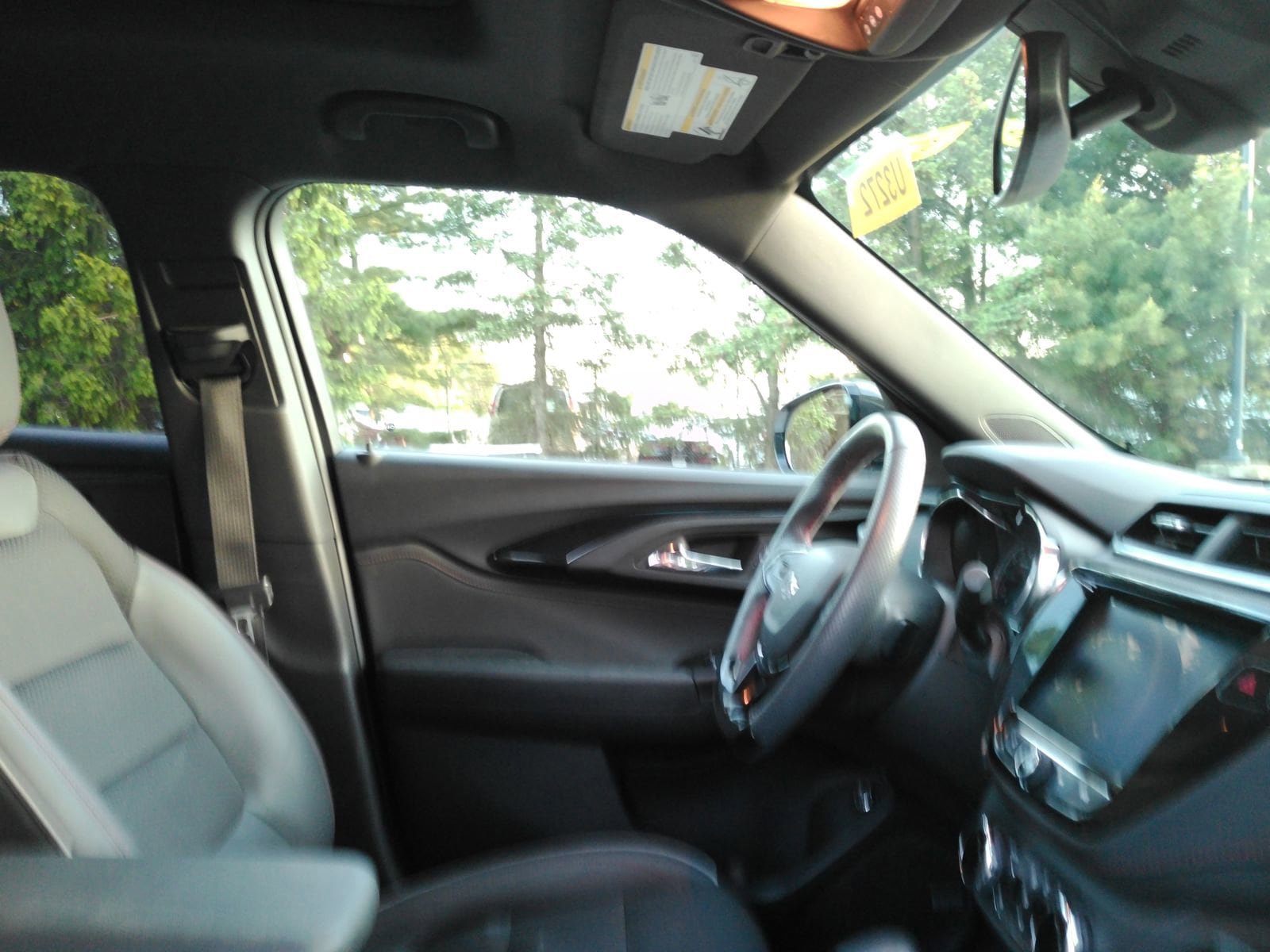 Used 2023 Chevrolet TrailBlazer RS w/ Sun and Liftgate Package AWD/4WD image 15