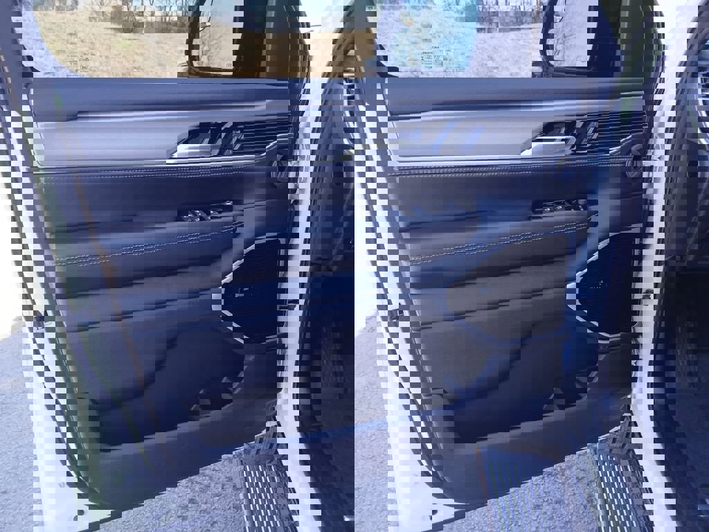 New 2026 Jeep Grand Wagoneer Limited image 30