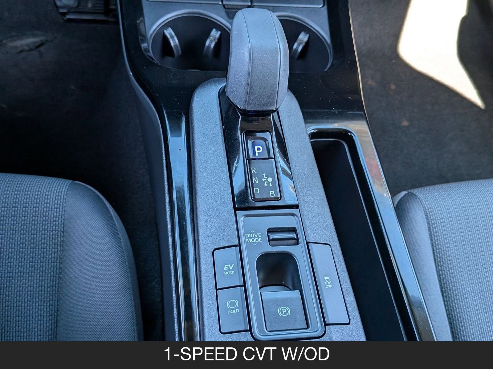 Used 2024 Toyota Prius LE image 17