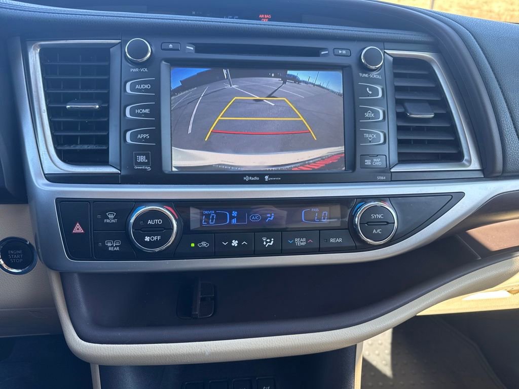 Used 2015 Toyota Highlander Limited image 27