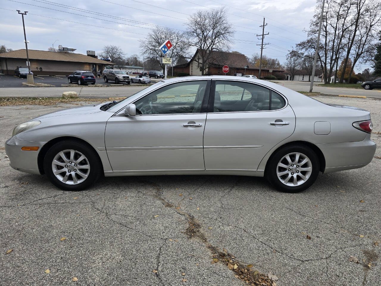 Used 2002 Lexus ES 330 w/ Premium Pkg FWD image 3