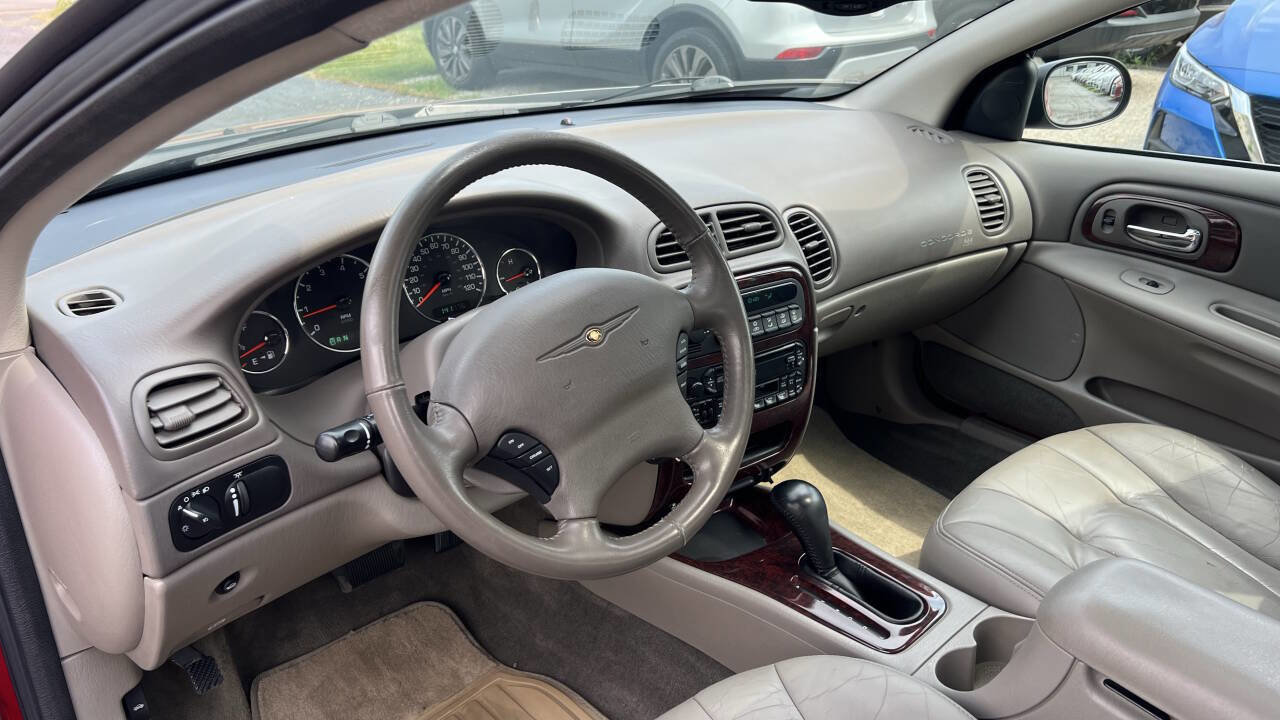 Used 2004 Chrysler Concorde LXi image 10