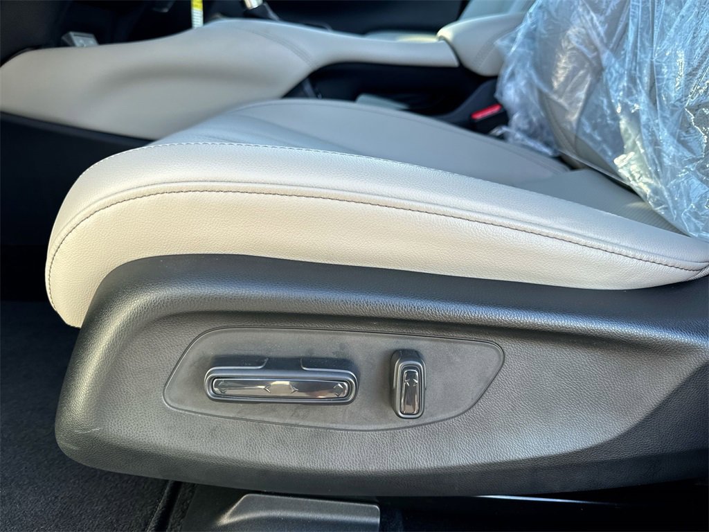 Used 2026 Honda HR-V EX-L image 12