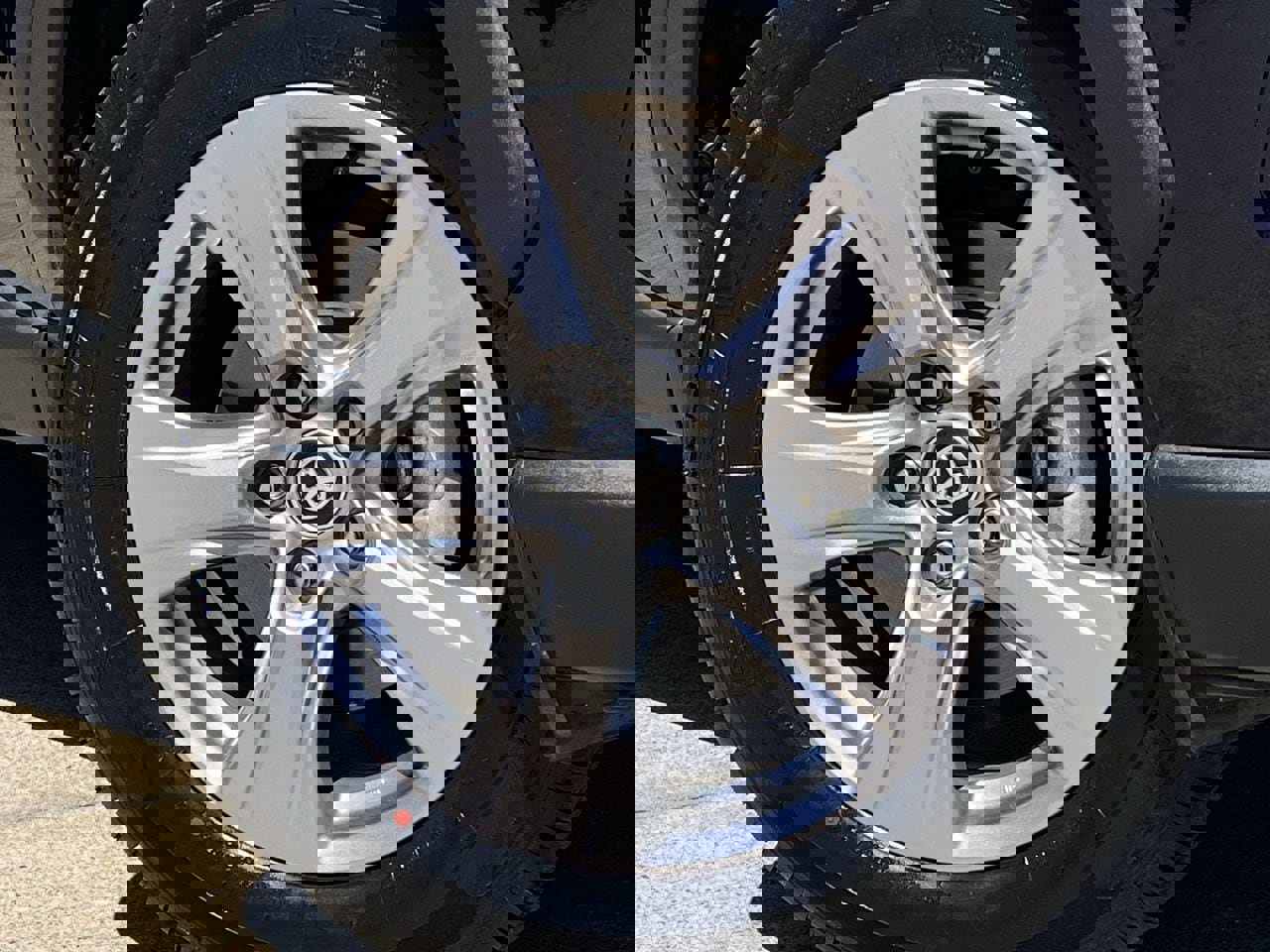 Used 2024 Toyota RAV4 XLE image 29