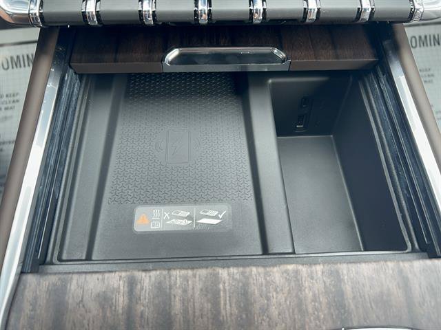 New 2026 GMC Acadia Denali Ultimate w/ LPO, Floor Liner Package AWD/4WD image 24
