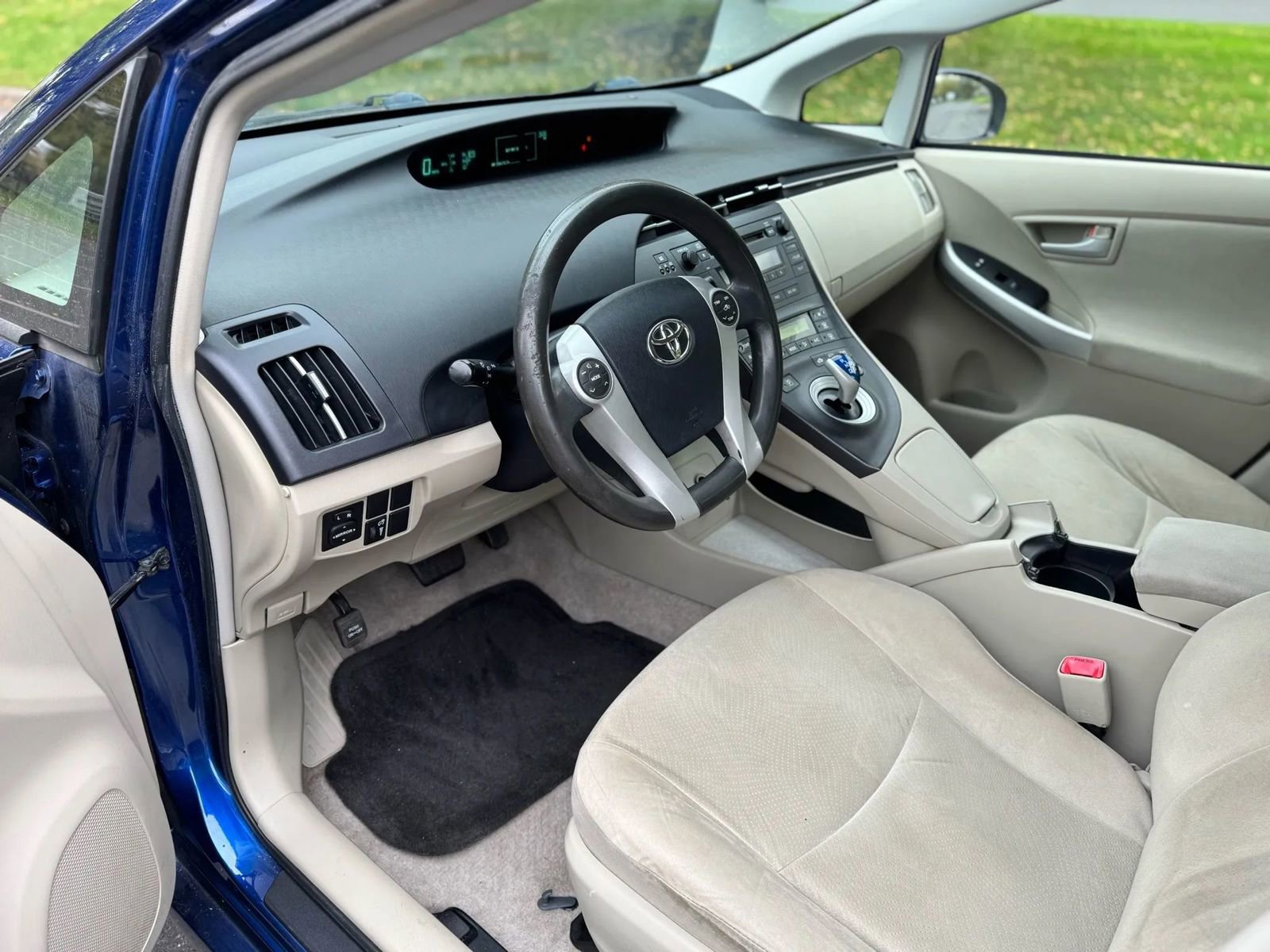 Used 2011 Toyota Prius Two FWD image 12
