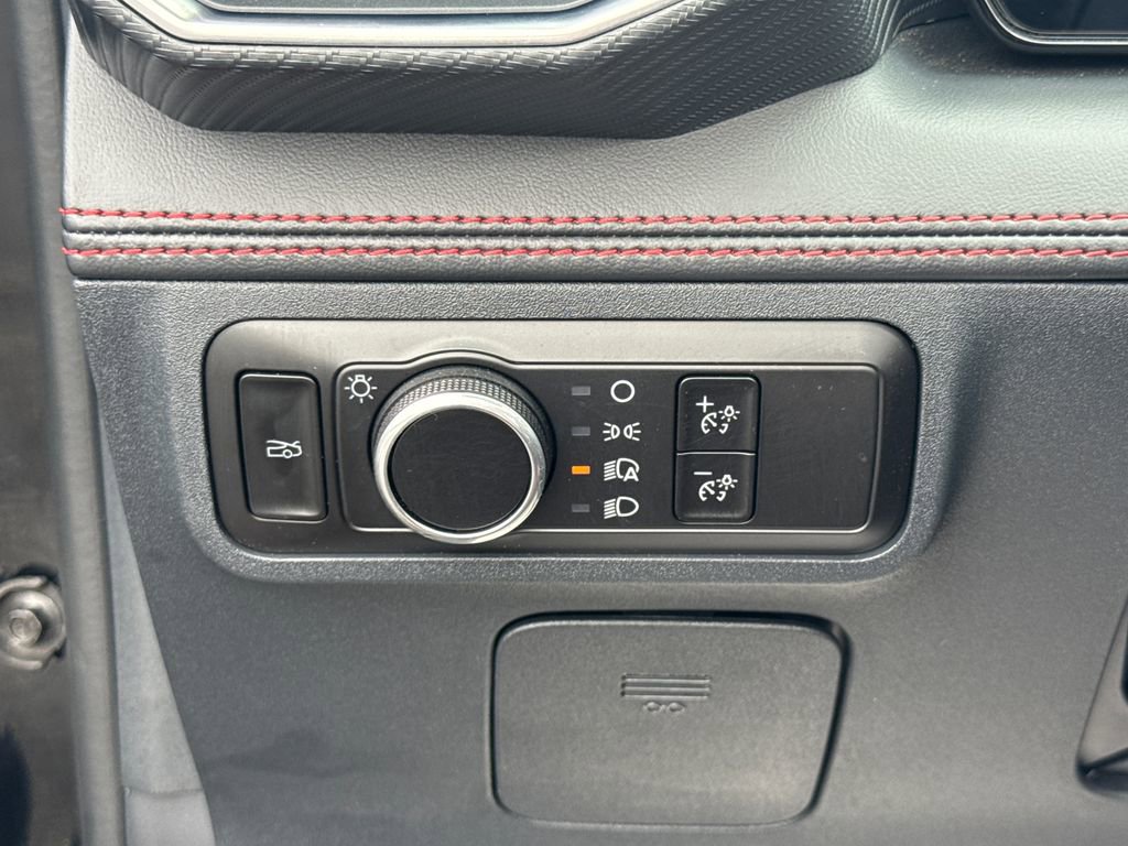 Used 2025 Ford Mustang Premium RWD image 37