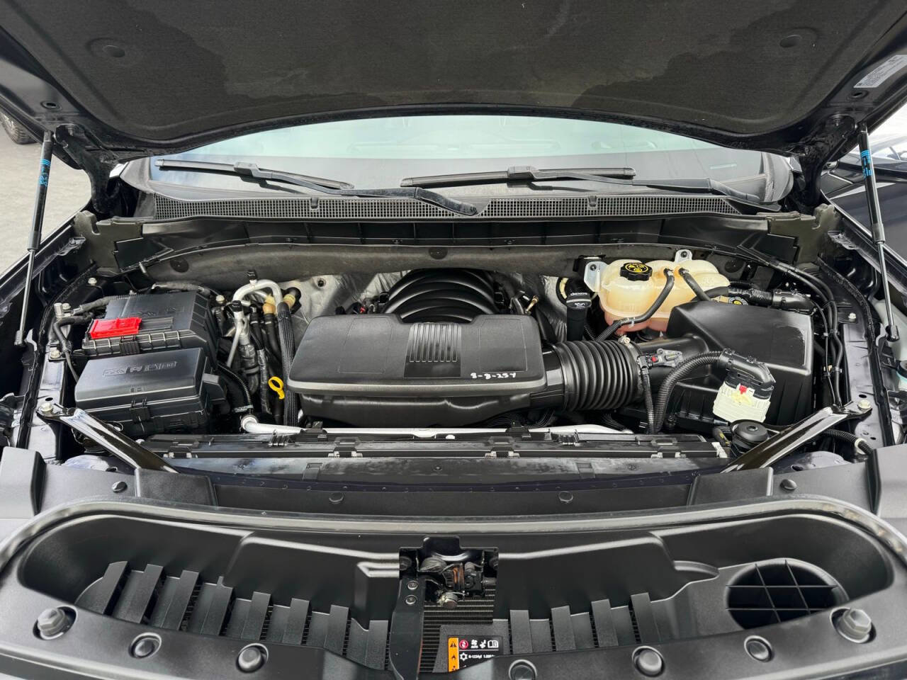 Used 2023 Chevrolet Suburban Premier image 43