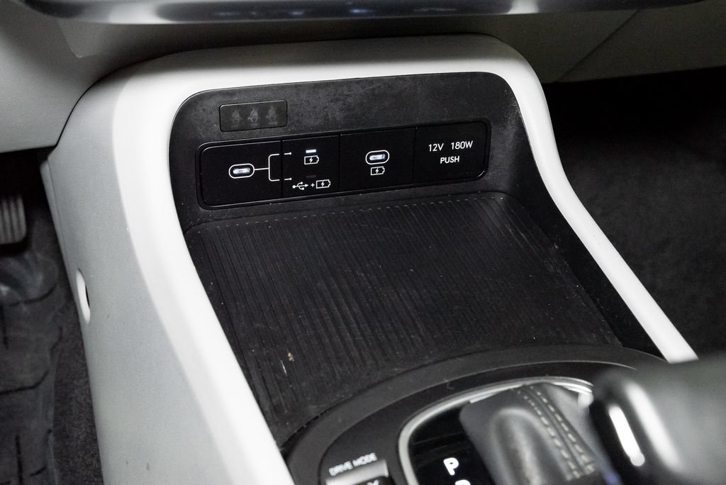 Used 2025 Hyundai Kona SEL FWD image 19