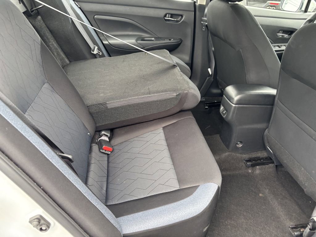 Used 2023 Nissan Versa SV FWD image 29