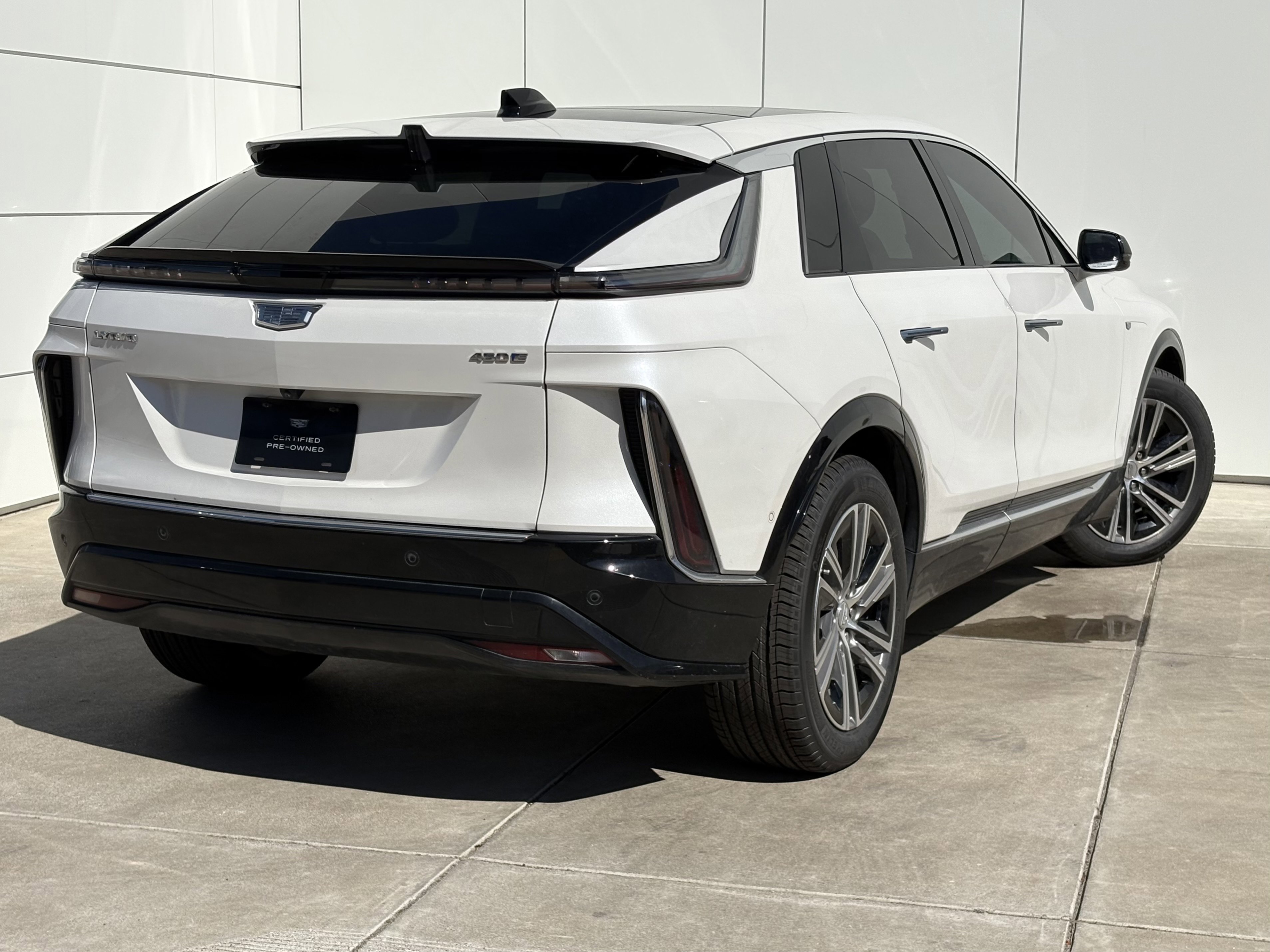 Used 2024 Cadillac Lyriq Luxury image 7