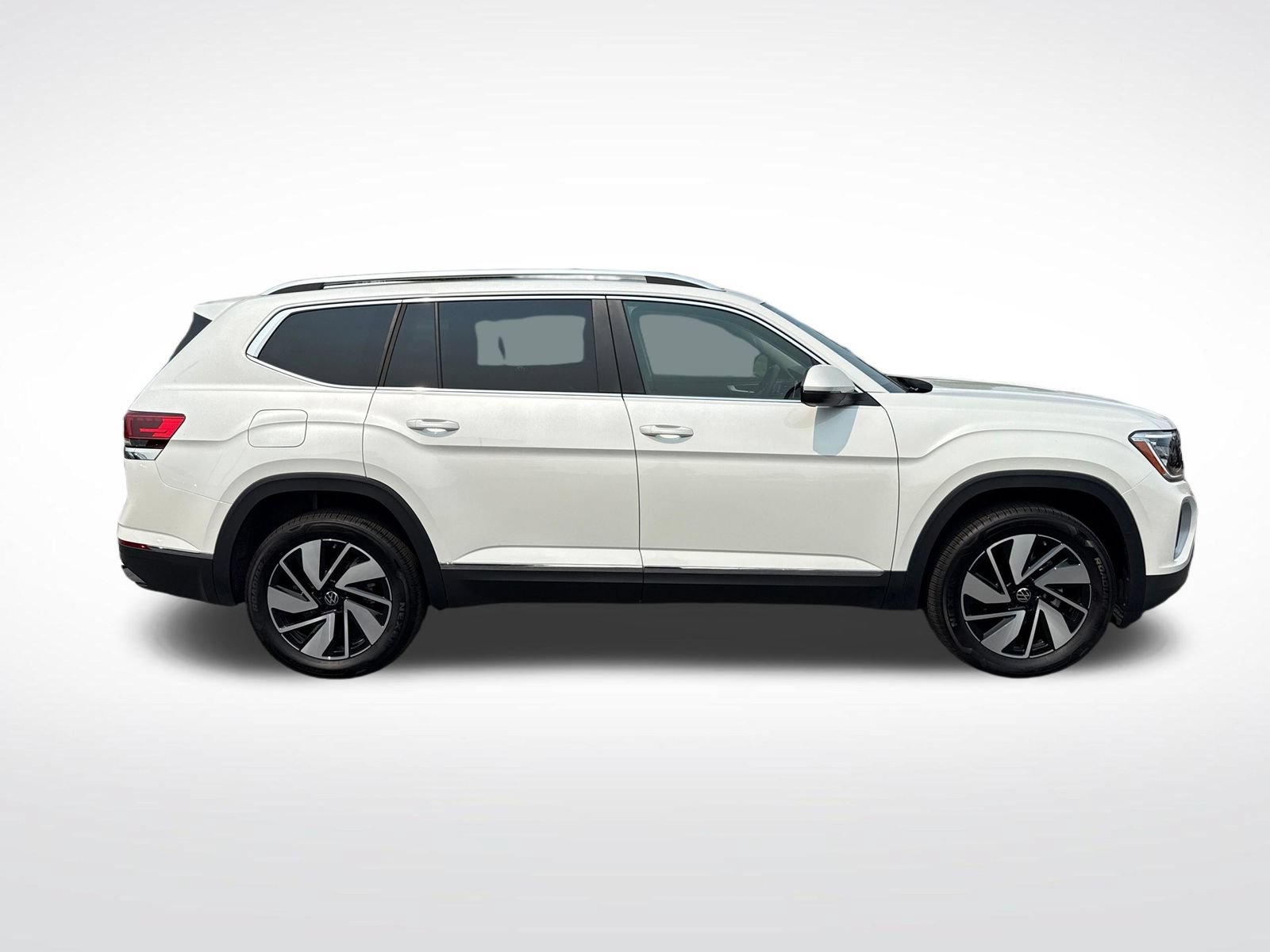 Certified 2026 Volkswagen Atlas SEL AWD/4WD image 7