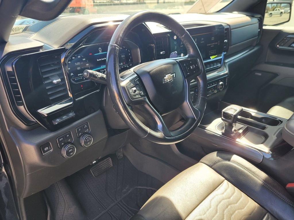 Used 2022 Chevrolet Silverado 1500 ZR2 w/ Technology Package AWD/4WD image 13