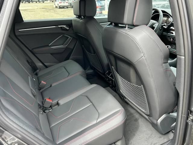 Used 2025 Audi Q3 2.0T Premium Plus w/ Premium Plus Package AWD/4WD image 23